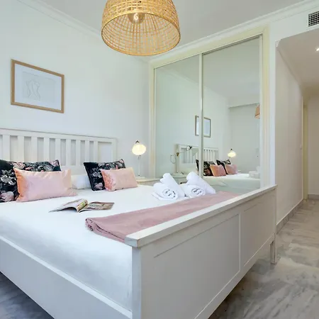 Bright Garden Puerto Banus By Rent Me Апартаменты *